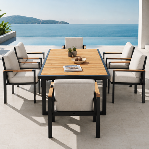 EMOTI Outdoor Dining